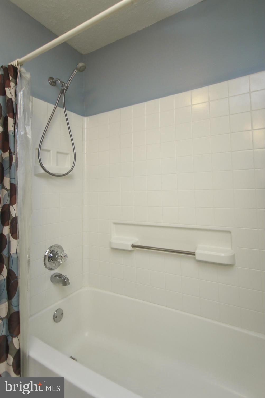 WINDGATE CONDO - Residential