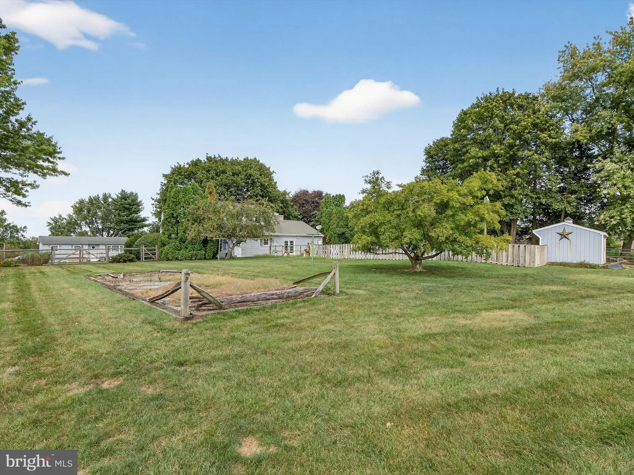 Marietta, Pennsylvania 17547, United States, 4 Bedrooms Bedrooms, ,3 BathroomsBathrooms,Residential,Pending,215552