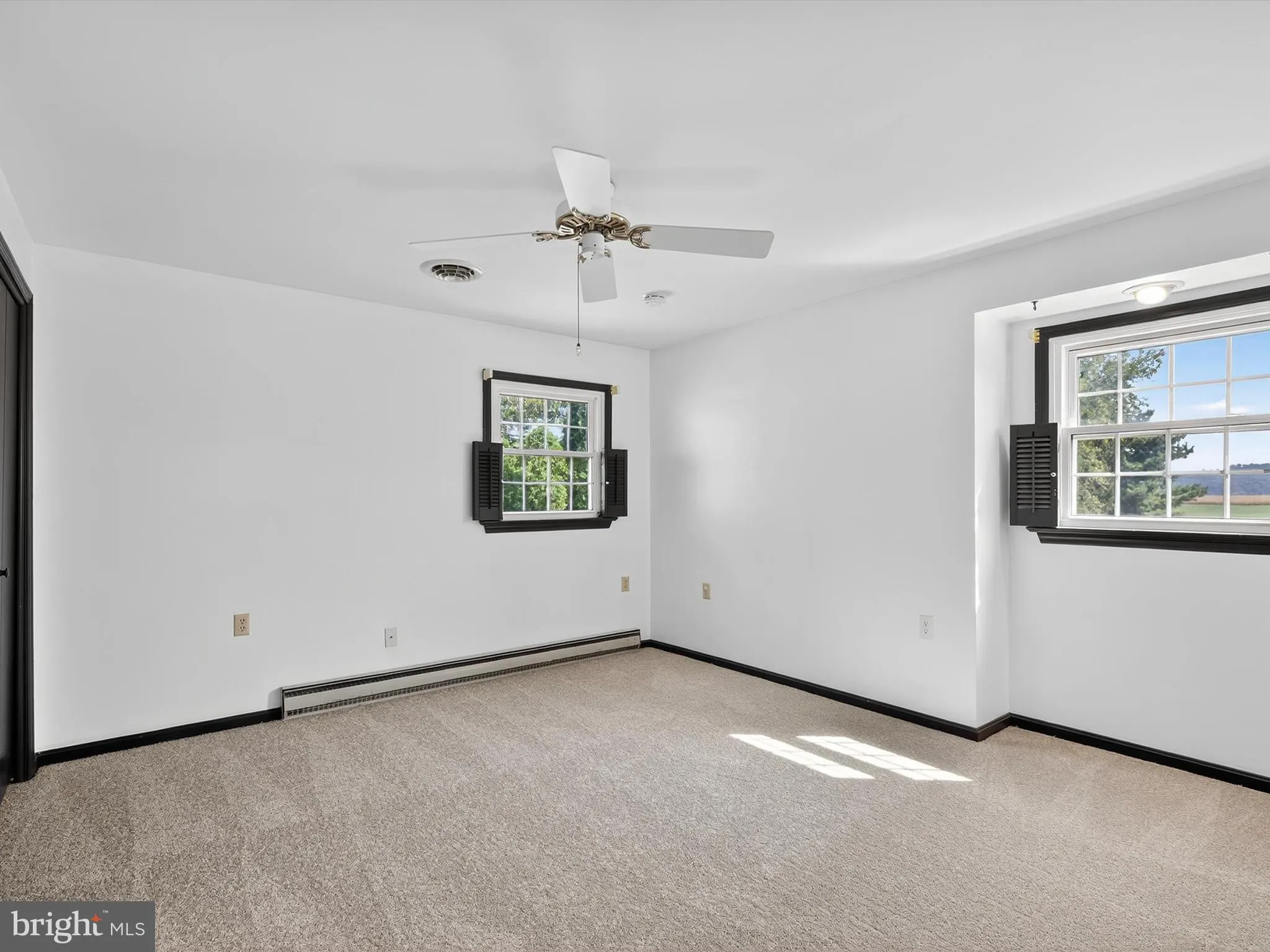 Marietta, Pennsylvania 17547, United States, 4 Bedrooms Bedrooms, ,3 BathroomsBathrooms,Residential,Pending,215552