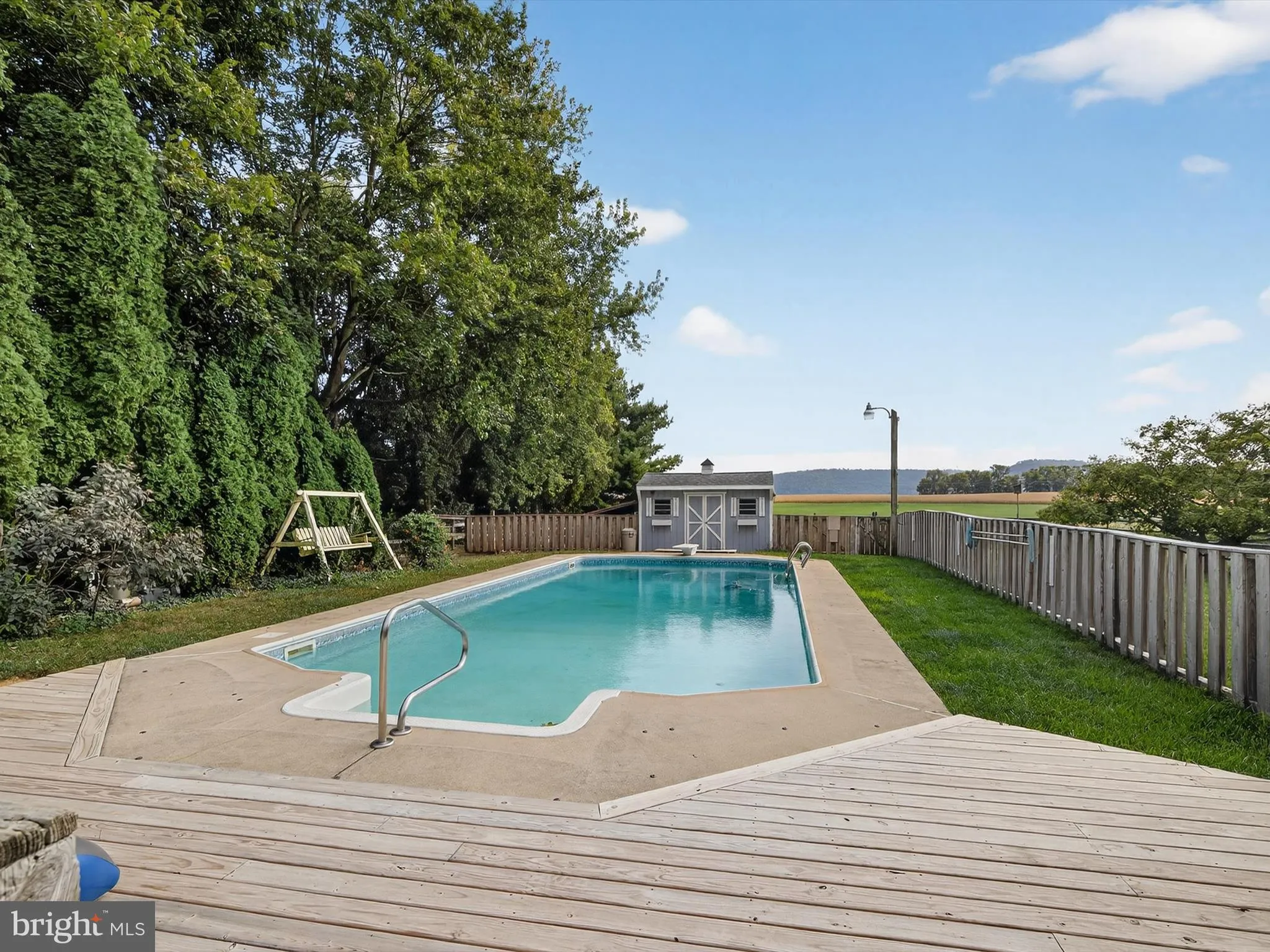 Marietta, Pennsylvania 17547, United States, 4 Bedrooms Bedrooms, ,3 BathroomsBathrooms,Residential,Pending,215552