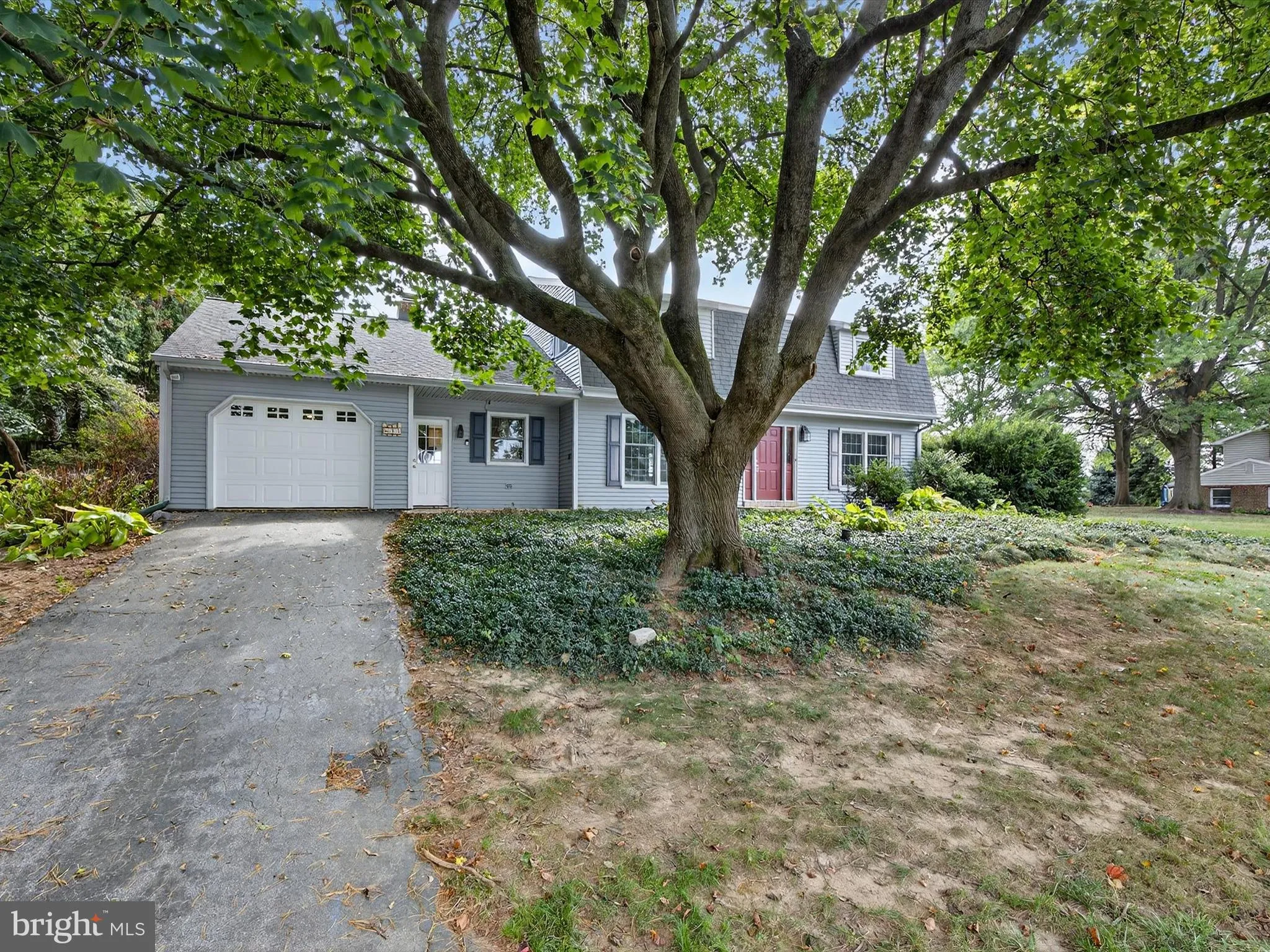 Marietta, Pennsylvania 17547, United States, 4 Bedrooms Bedrooms, ,3 BathroomsBathrooms,Residential,Pending,215552