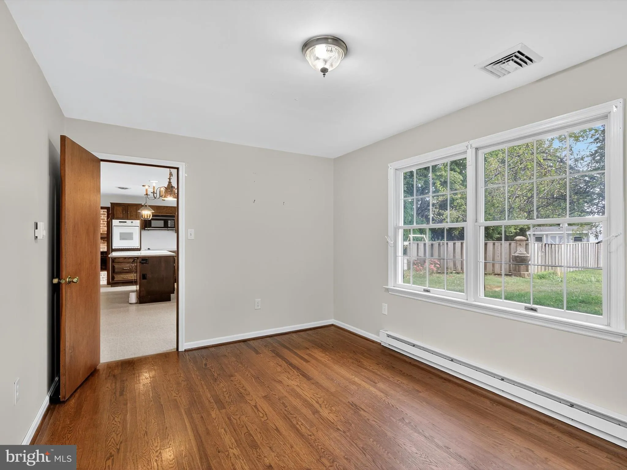 Marietta, Pennsylvania 17547, United States, 4 Bedrooms Bedrooms, ,3 BathroomsBathrooms,Residential,Pending,215552