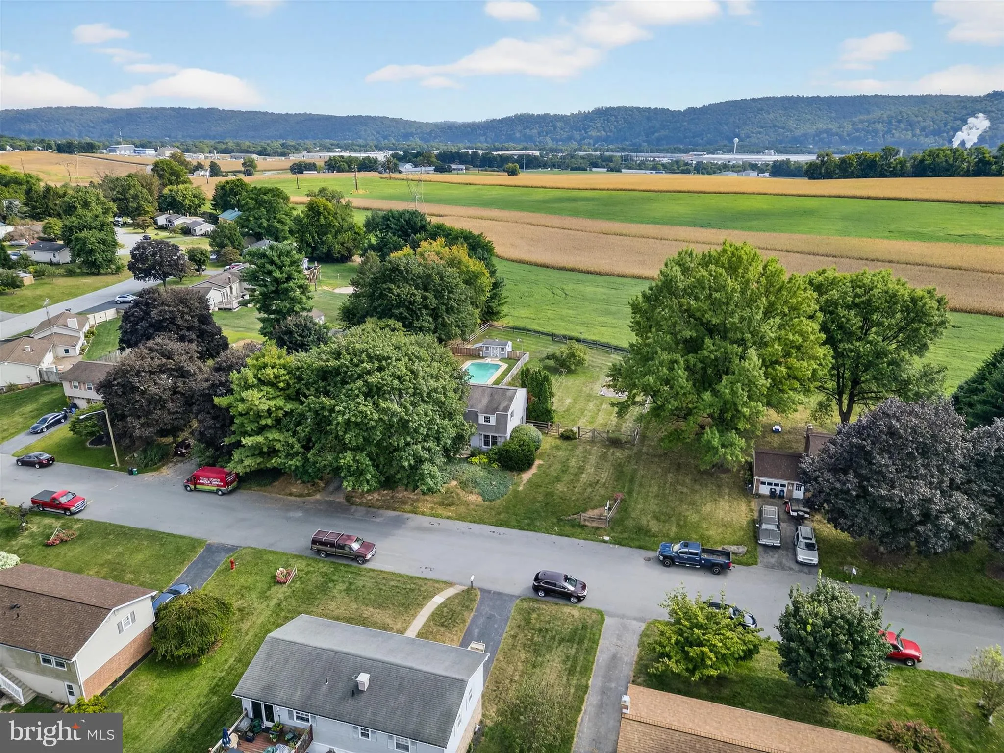 Marietta, Pennsylvania 17547, United States, 4 Bedrooms Bedrooms, ,3 BathroomsBathrooms,Residential,Pending,215552