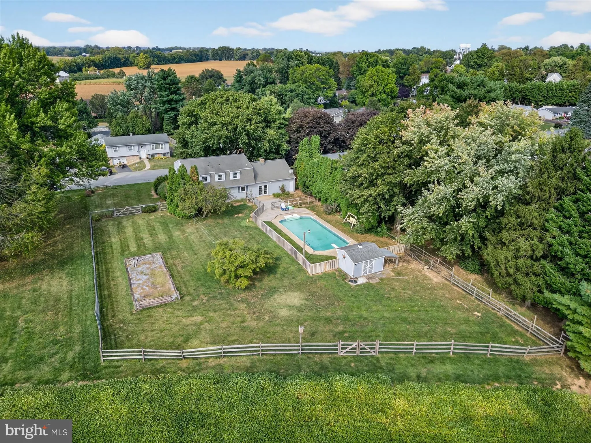 Marietta, Pennsylvania 17547, United States, 4 Bedrooms Bedrooms, ,3 BathroomsBathrooms,Residential,Pending,215552