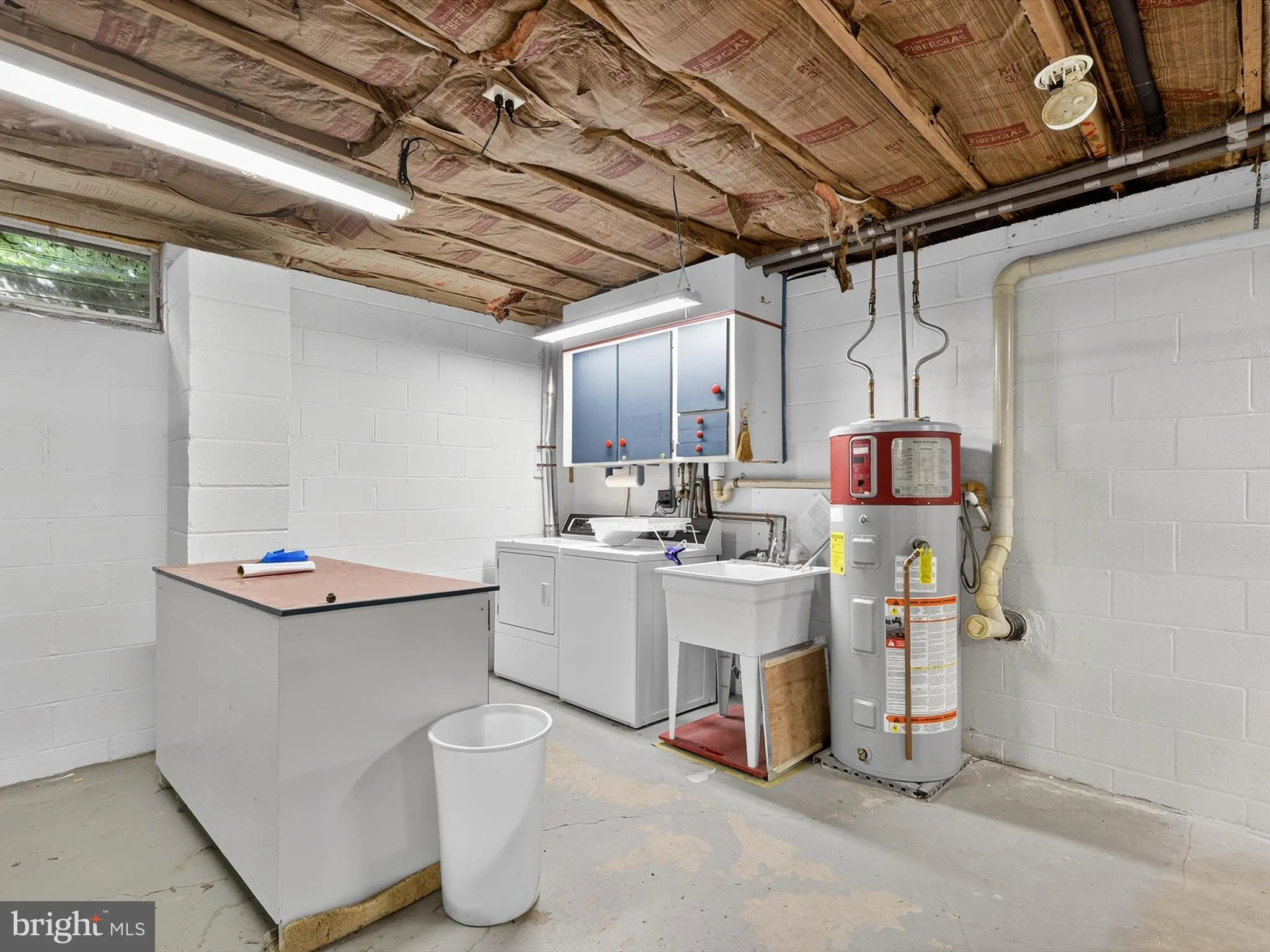 Marietta, Pennsylvania 17547, United States, 4 Bedrooms Bedrooms, ,3 BathroomsBathrooms,Residential,Pending,215552