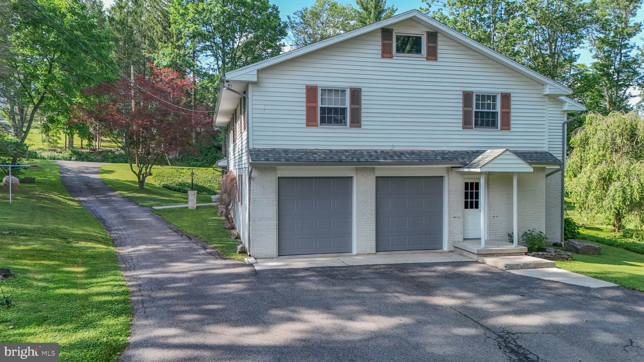 7 RYAN AVENUE