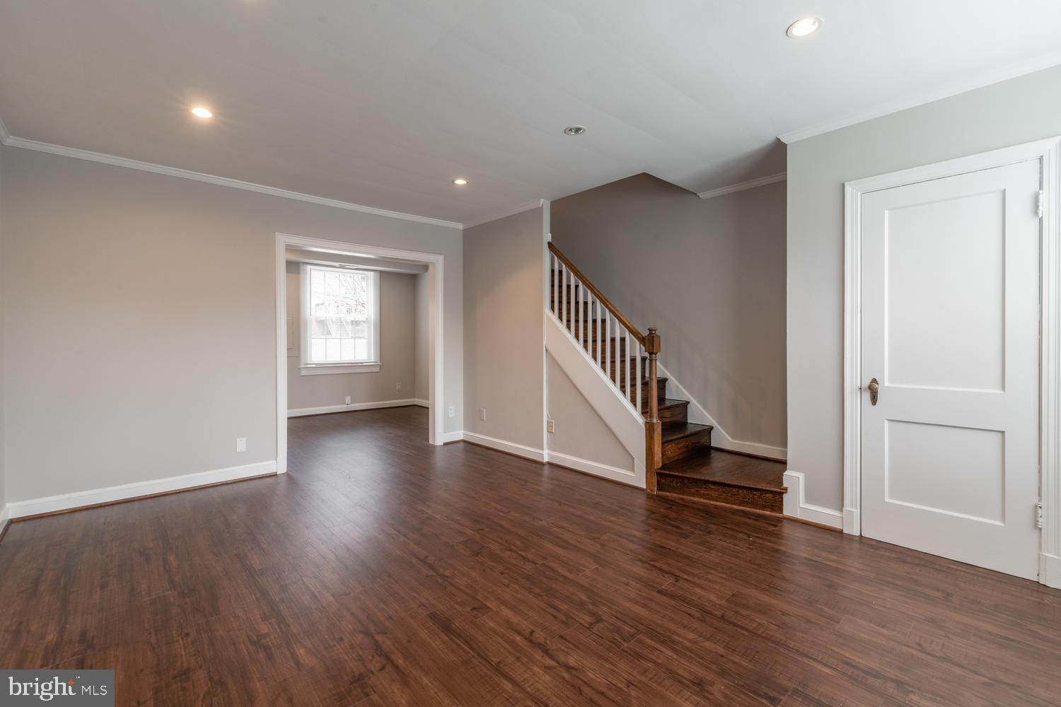 1401 S BARTON STREET 219