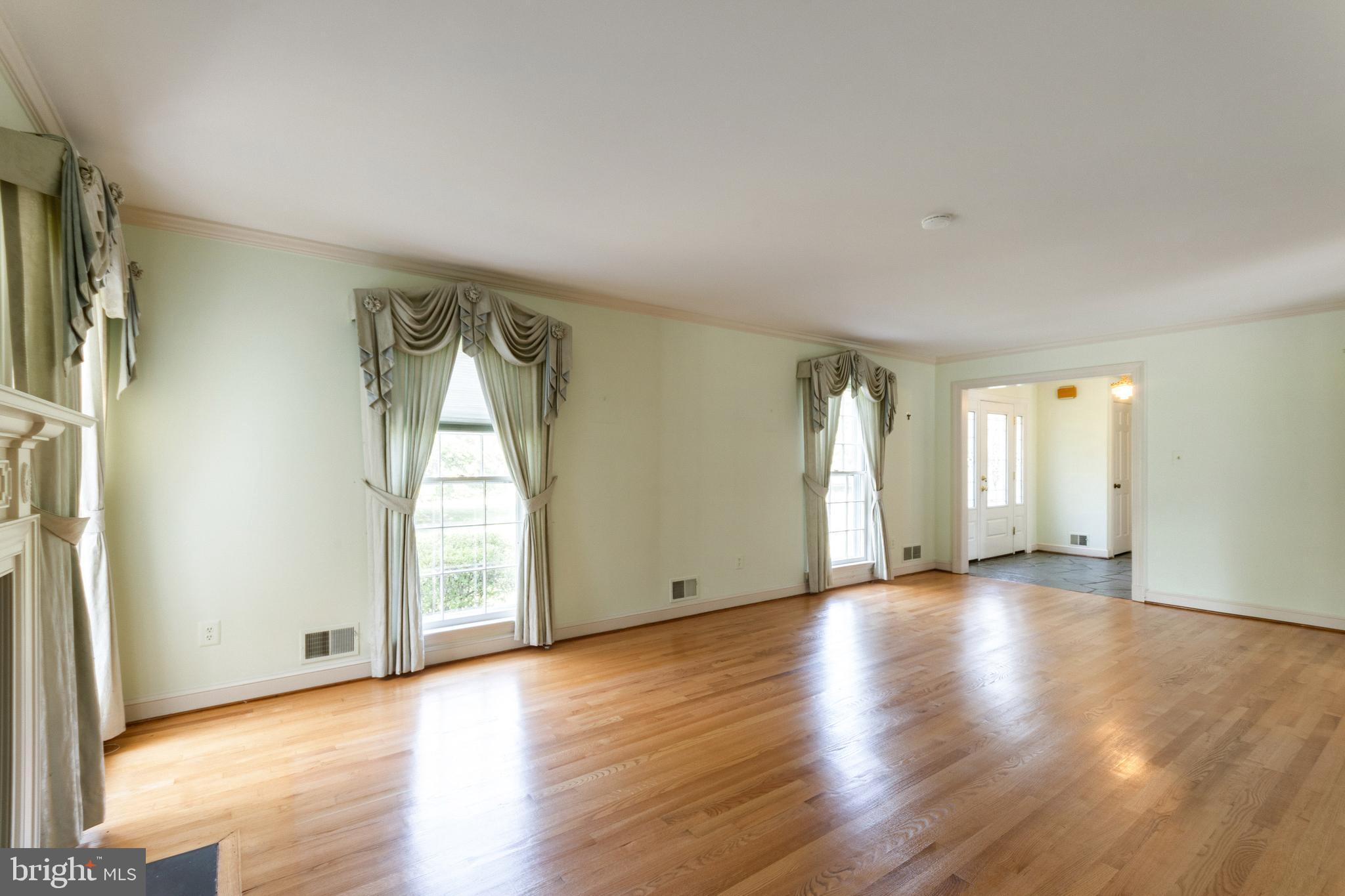 DARNESTOWN OUTSIDE - Residential