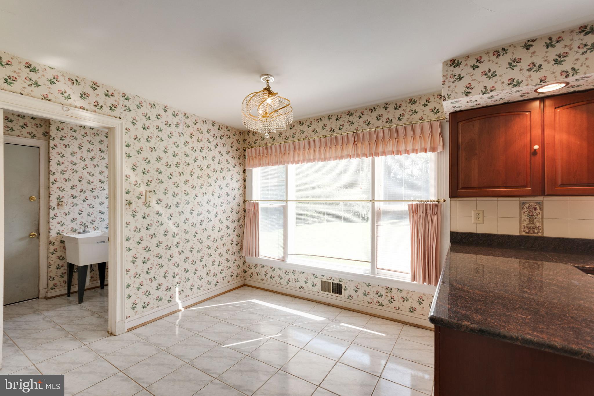 DARNESTOWN OUTSIDE - Residential