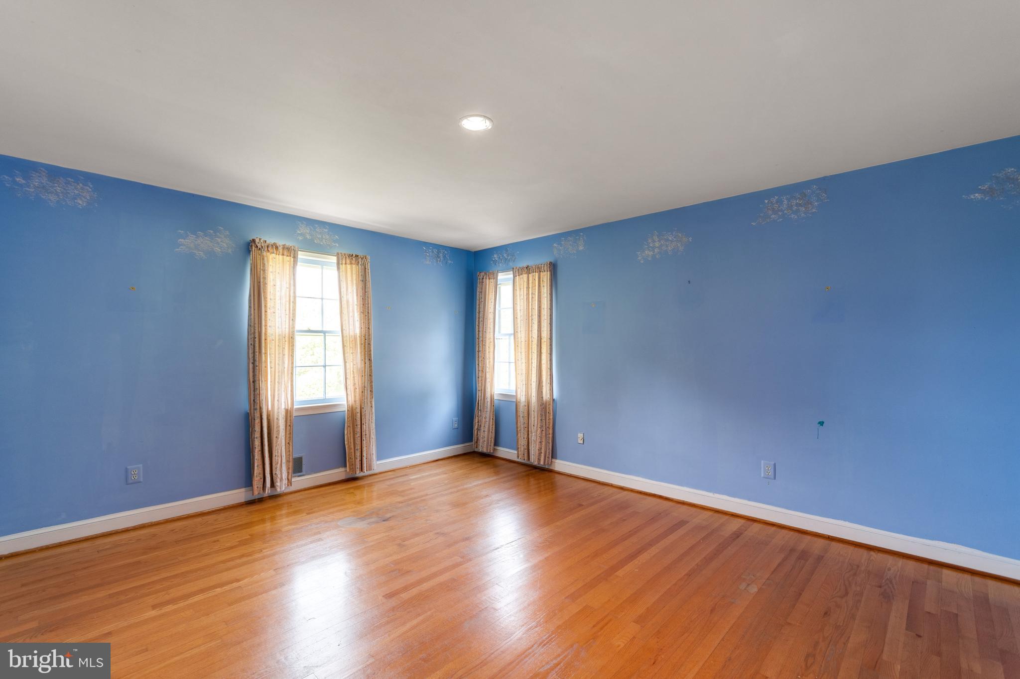 DARNESTOWN OUTSIDE - Residential