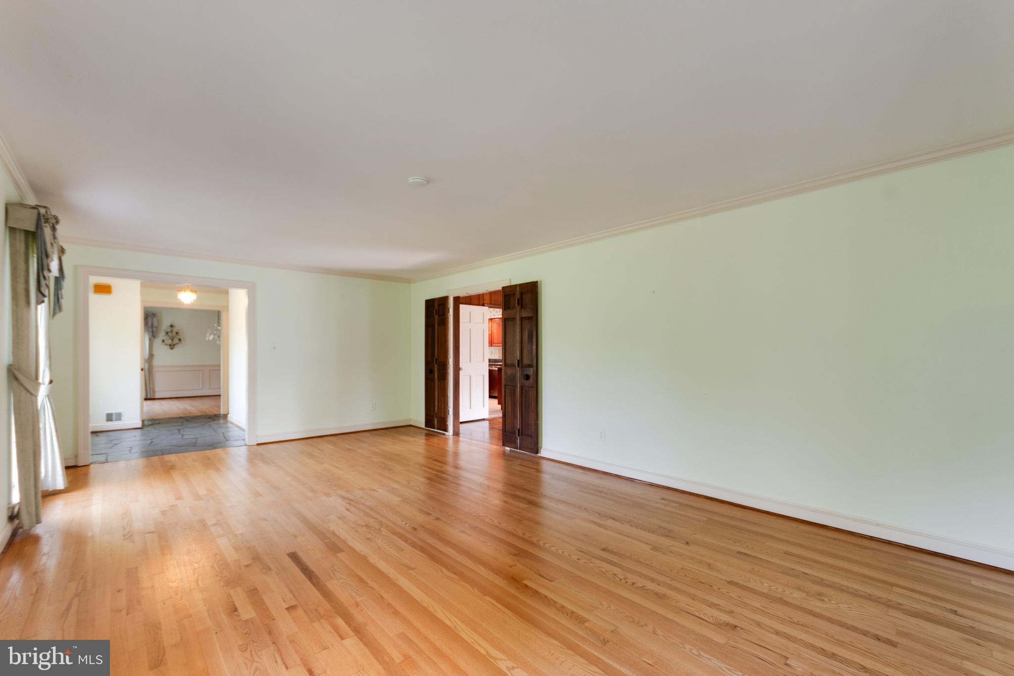 DARNESTOWN OUTSIDE - Residential