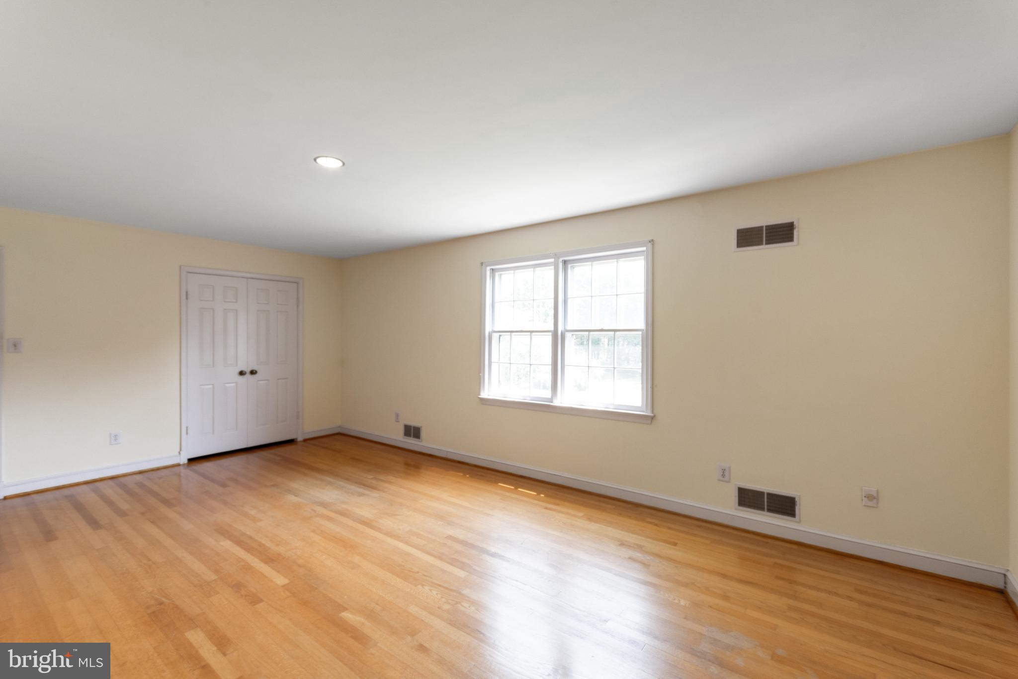 DARNESTOWN OUTSIDE - Residential