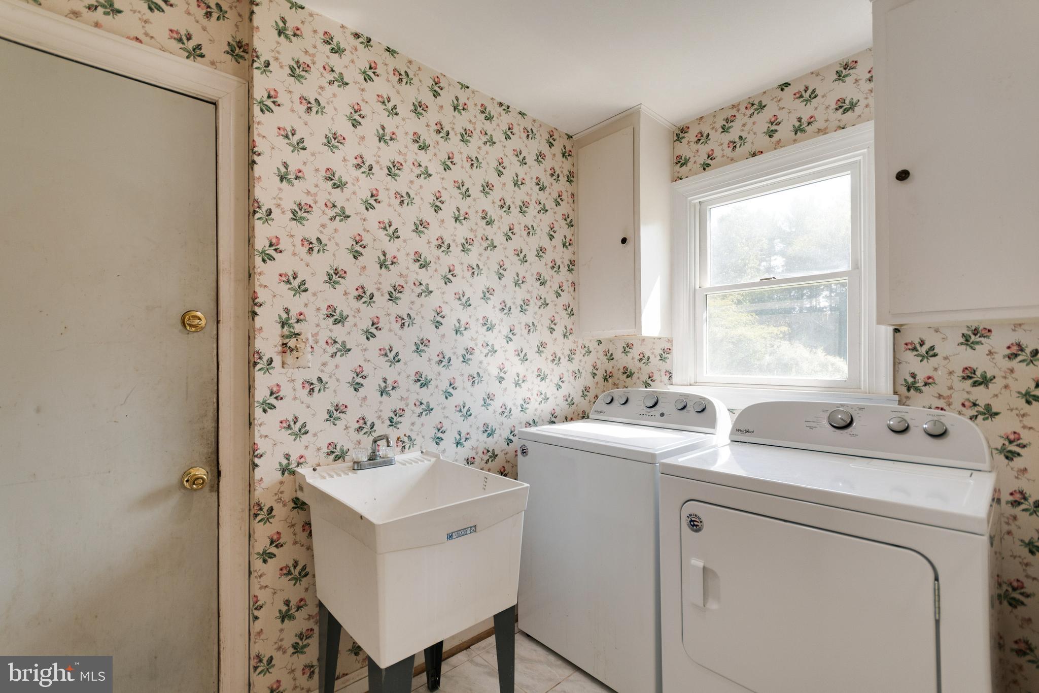 DARNESTOWN OUTSIDE - Residential