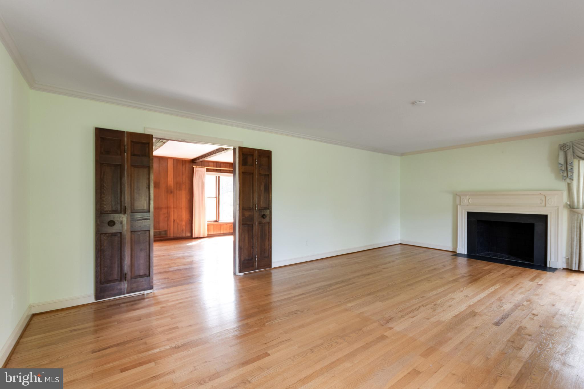 DARNESTOWN OUTSIDE - Residential