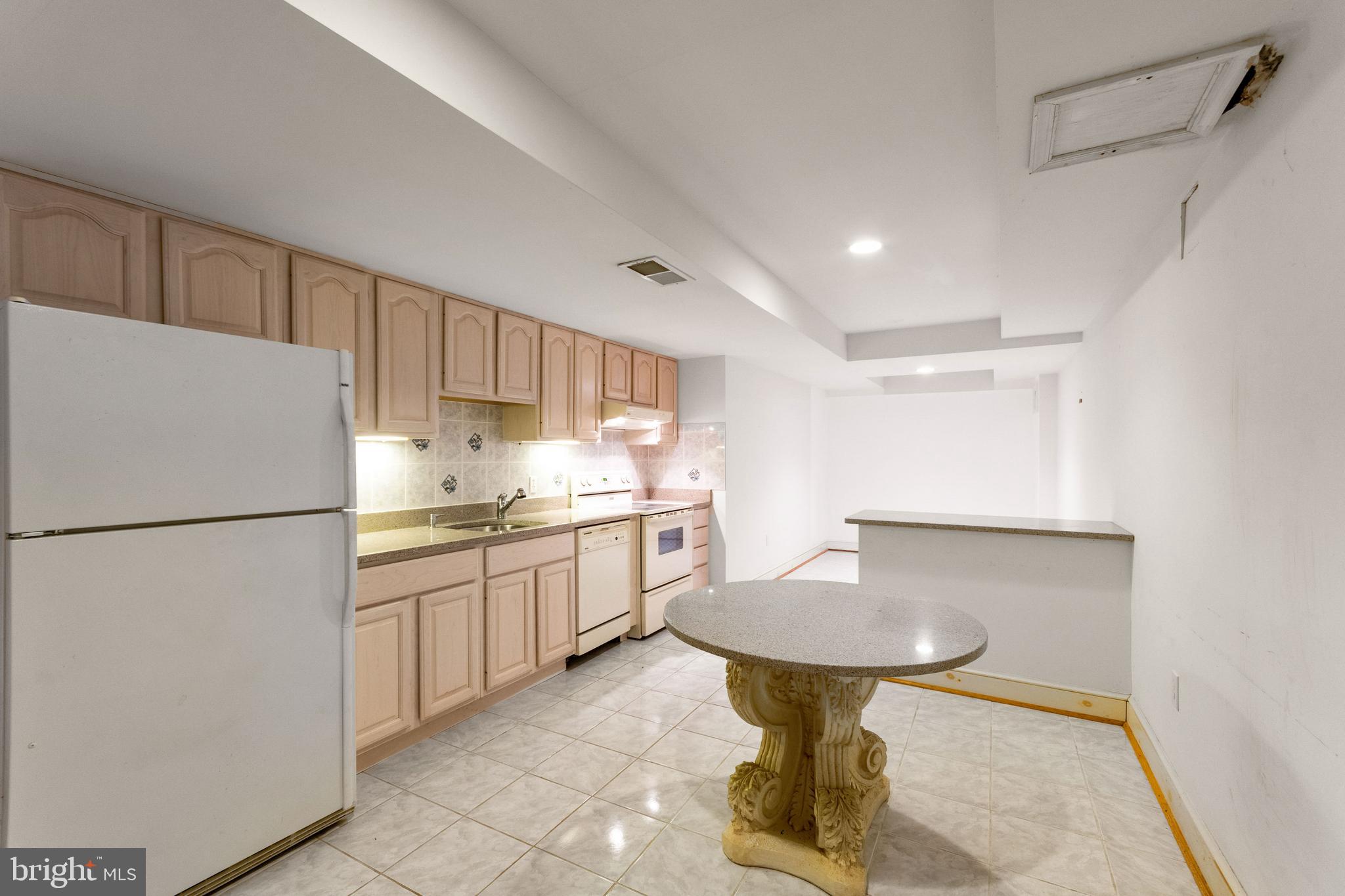 DARNESTOWN OUTSIDE - Residential