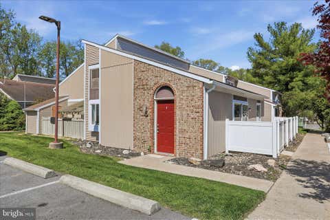 Photo of 1618 Woodlands Run #1618, HAGERSTOWN, MD 21742 (MLS # MDWA2039118)