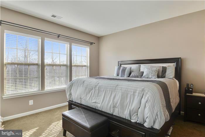 POTOMAC OVERLOOK CONDO - Residential Lease