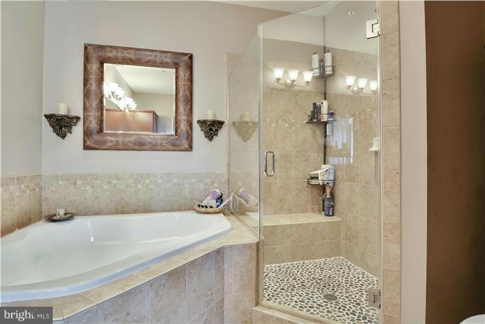 POTOMAC OVERLOOK CONDO - Residential Lease