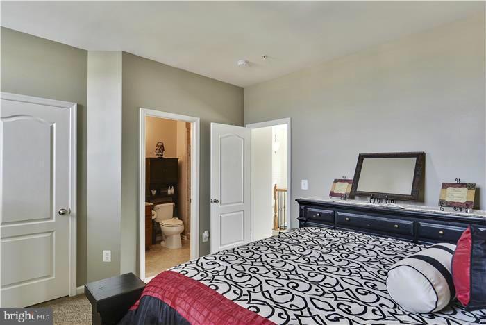 POTOMAC OVERLOOK CONDO - Residential Lease