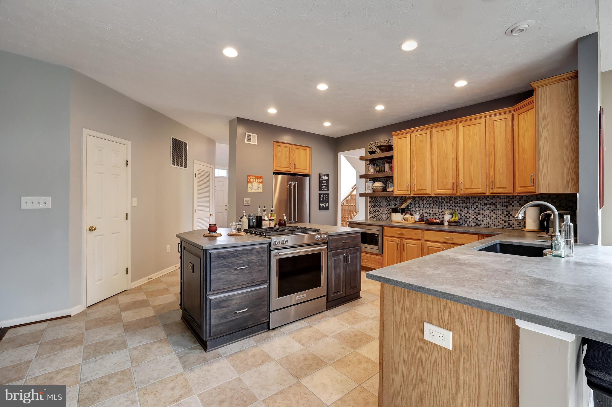 VILLAGES OF DORCHESTER - Residential