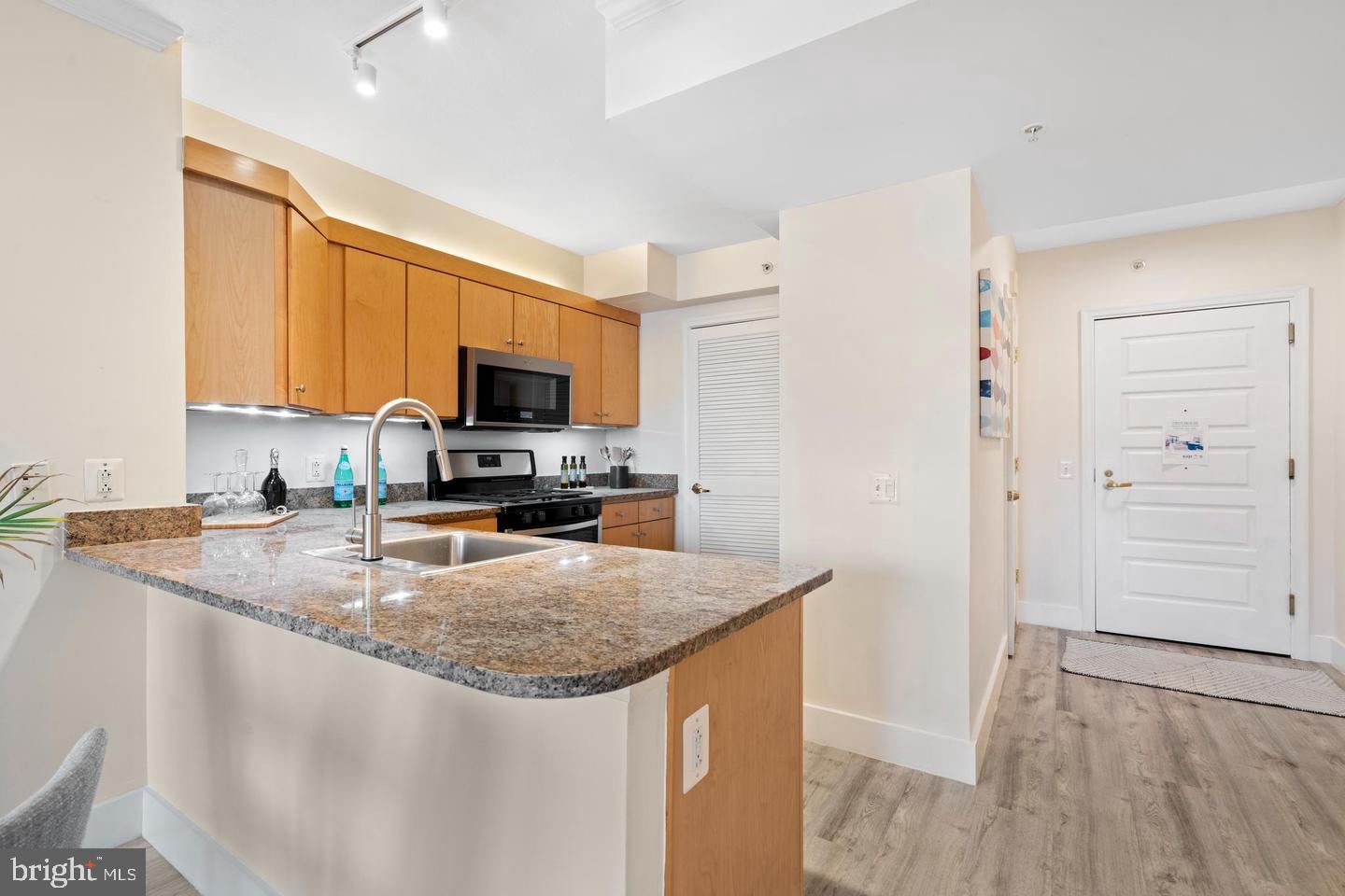 631 D STREET NW 1136