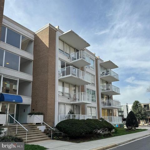 Photo of 410 O Street SW #106, WASHINGTON, DC 20024 (MLS # DCDC2258458)
