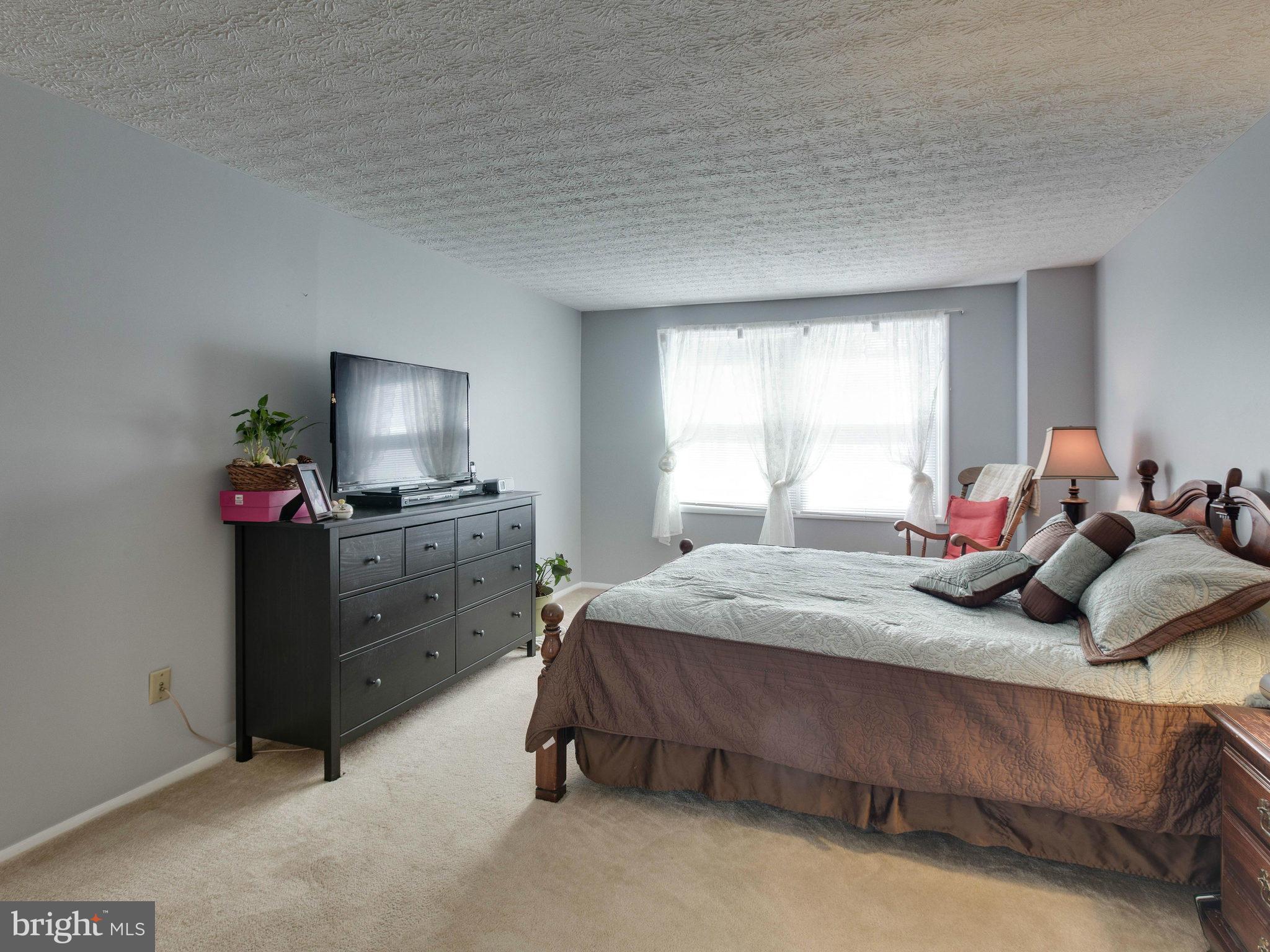 NEWINGTON FOREST - Residential