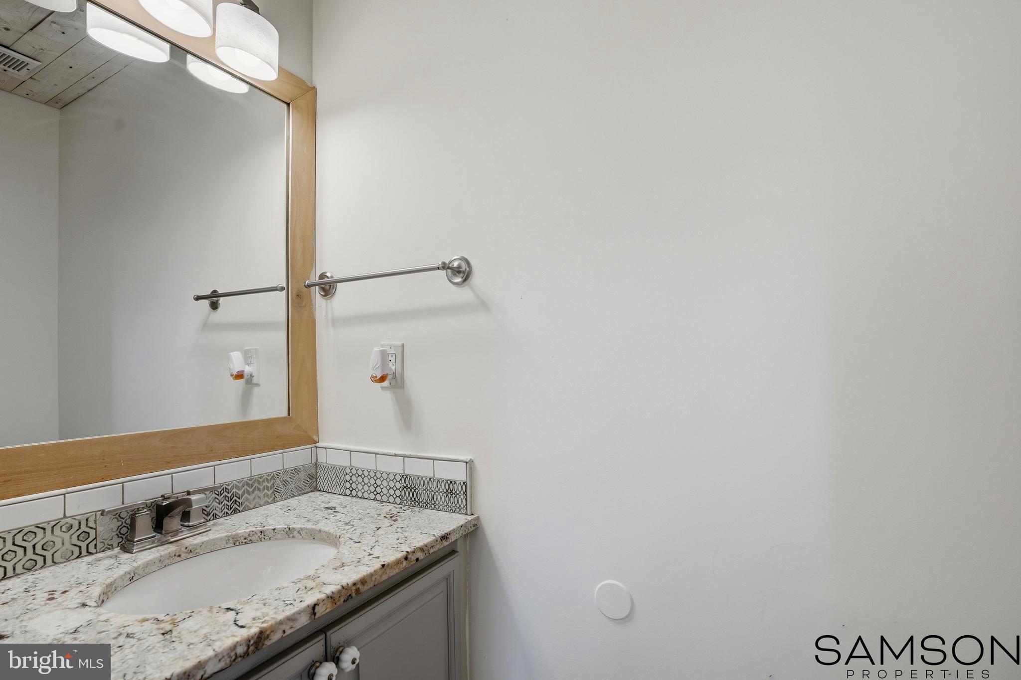 FRANKLIN FARM - Residential