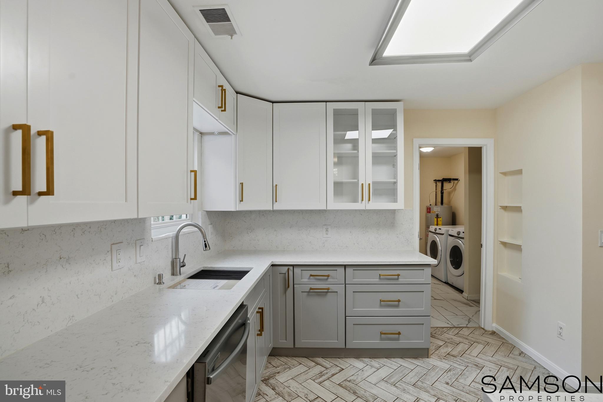 FRANKLIN FARM - Residential