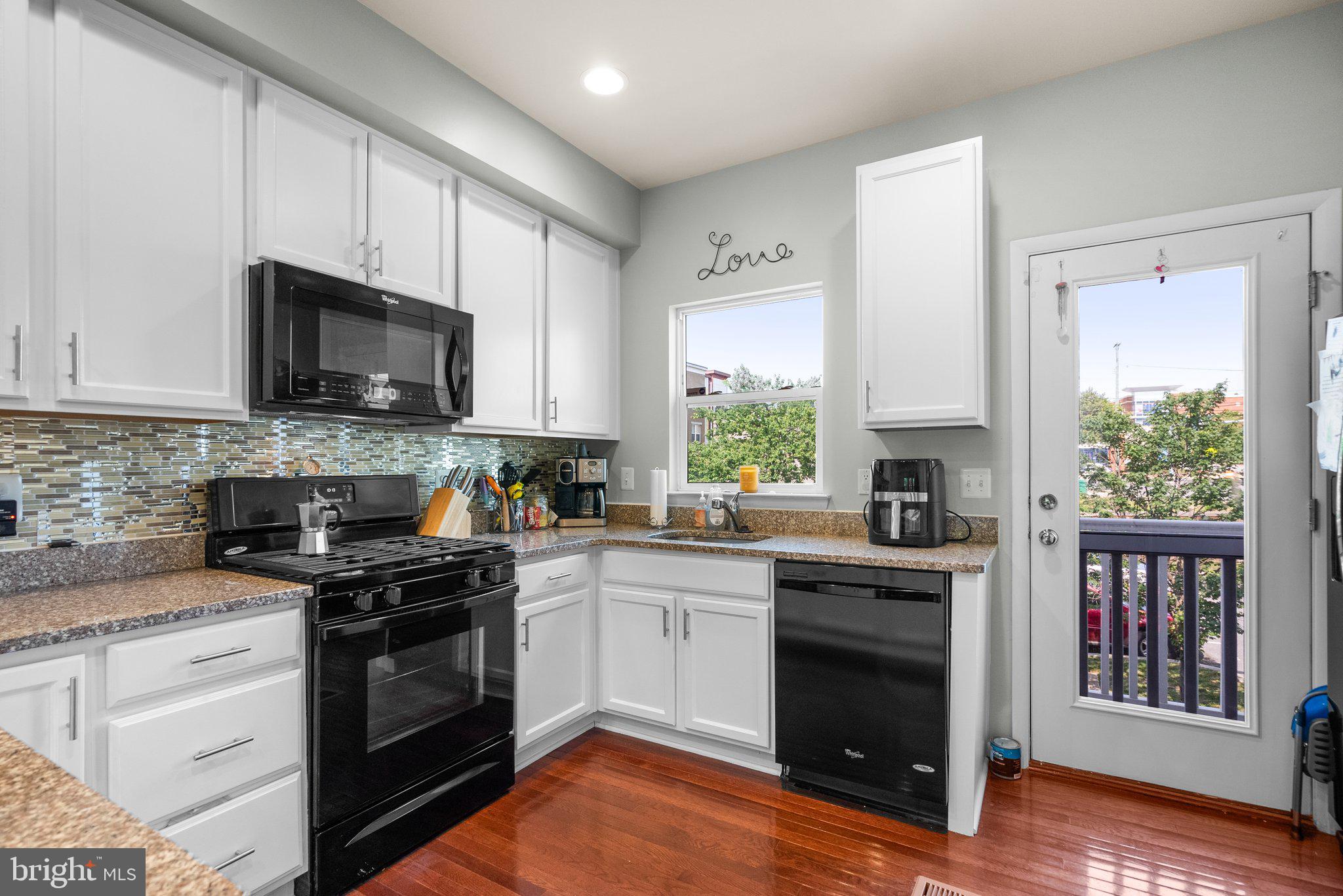 EYA ARTS DISTRICT - Residential Lease