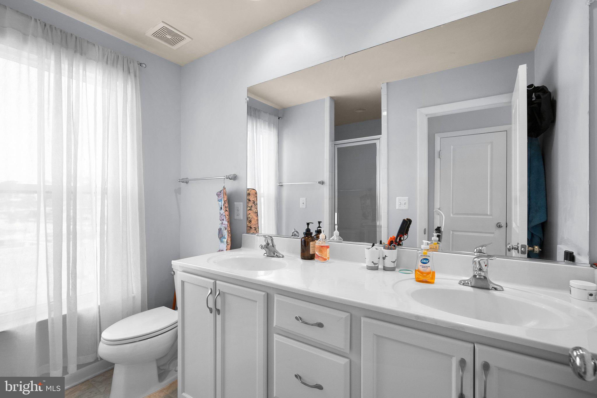 EYA ARTS DISTRICT - Residential Lease