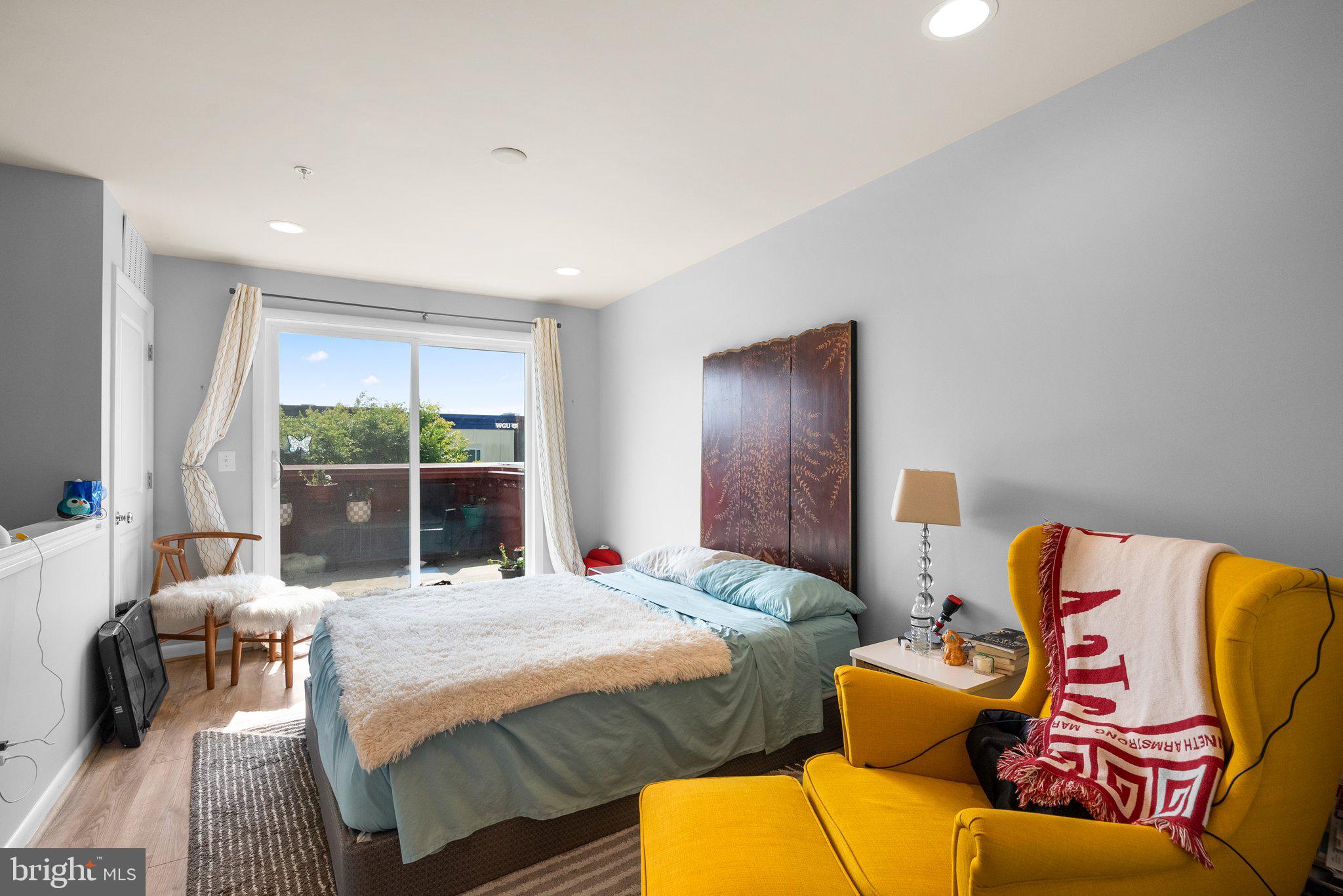 EYA ARTS DISTRICT - Residential Lease