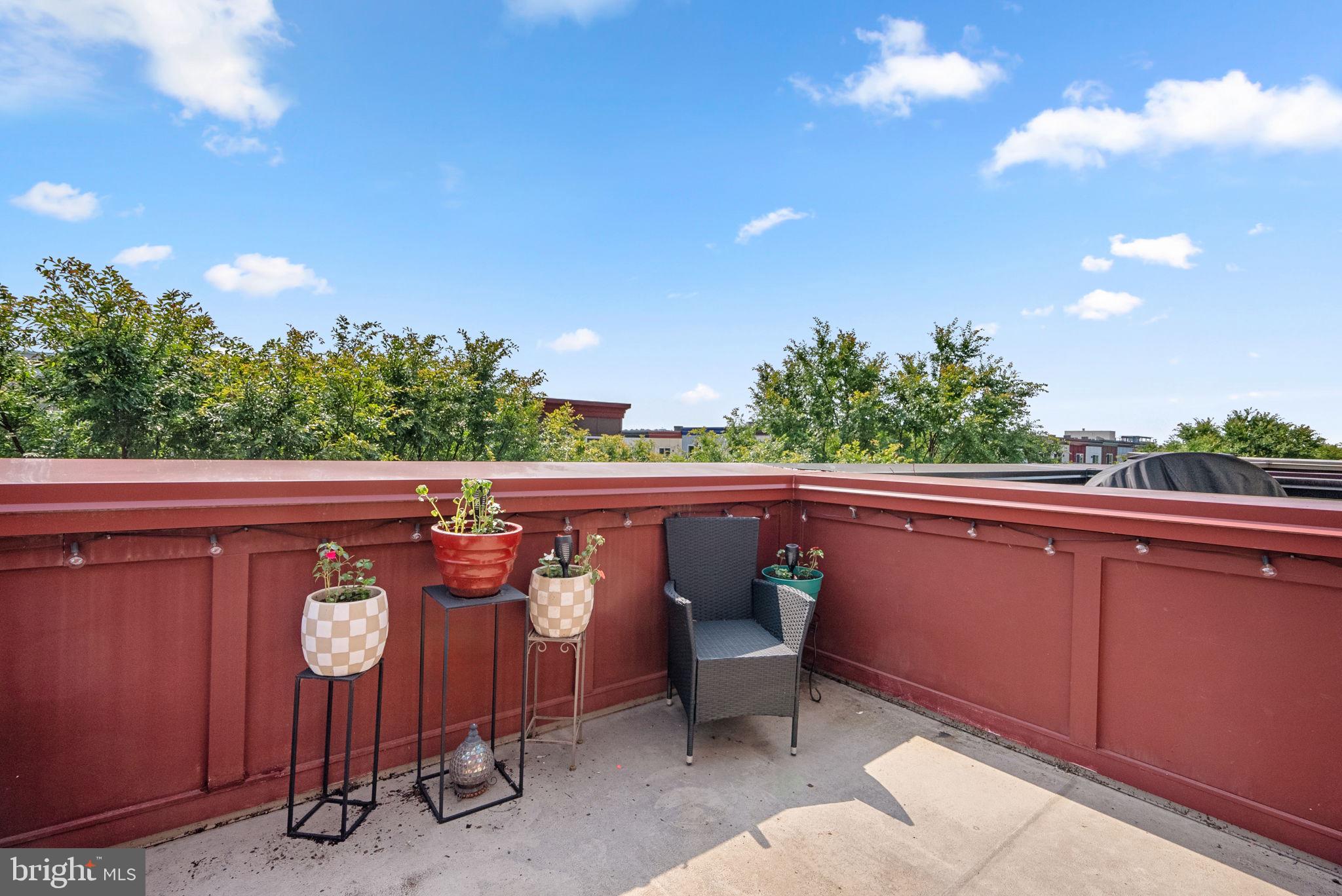 EYA ARTS DISTRICT - Residential Lease