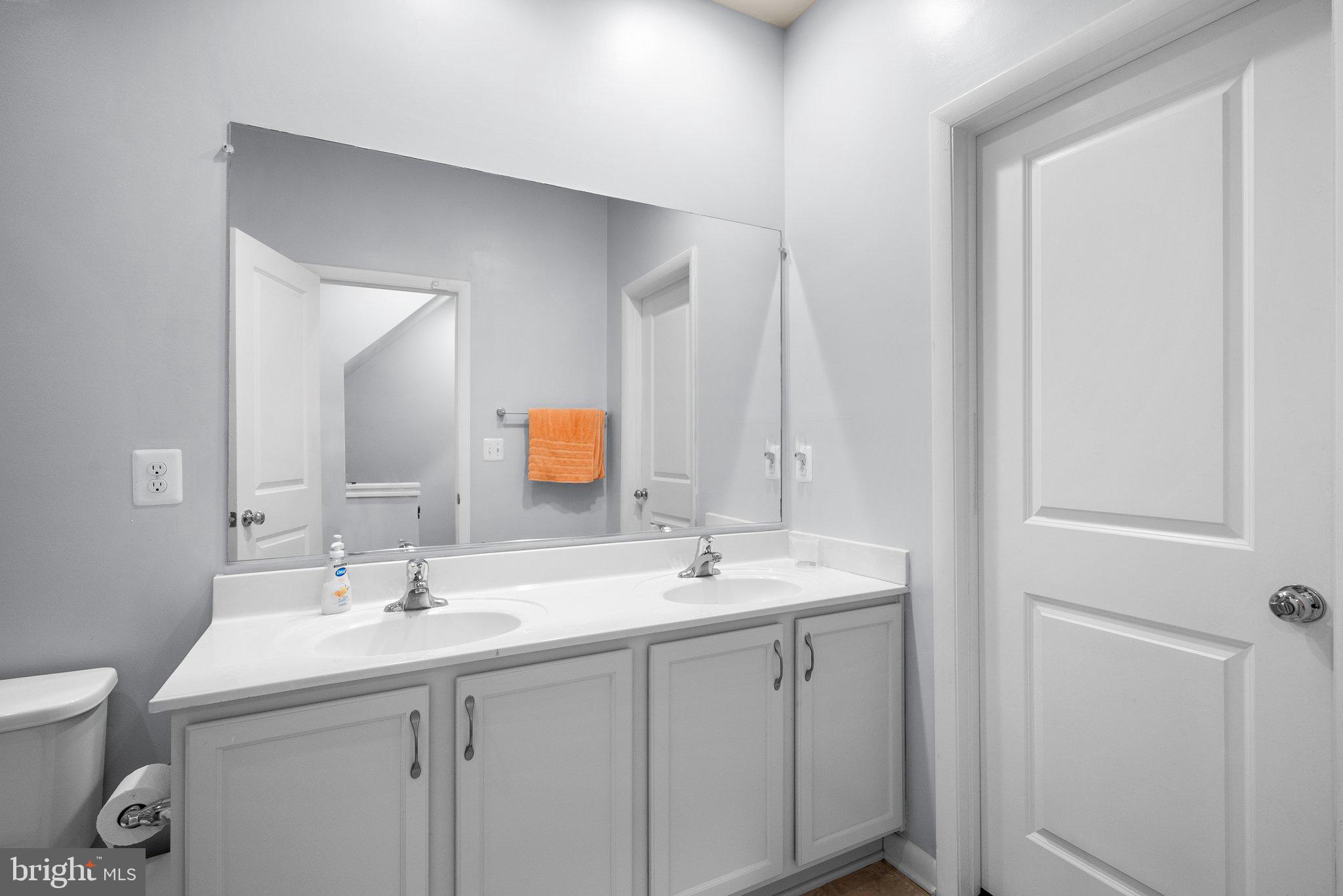 EYA ARTS DISTRICT - Residential Lease