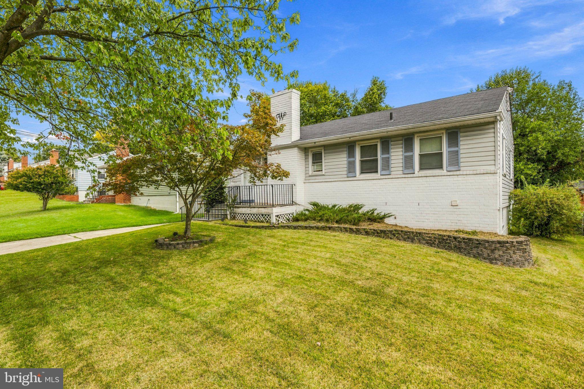 1412 TORREY PLACE