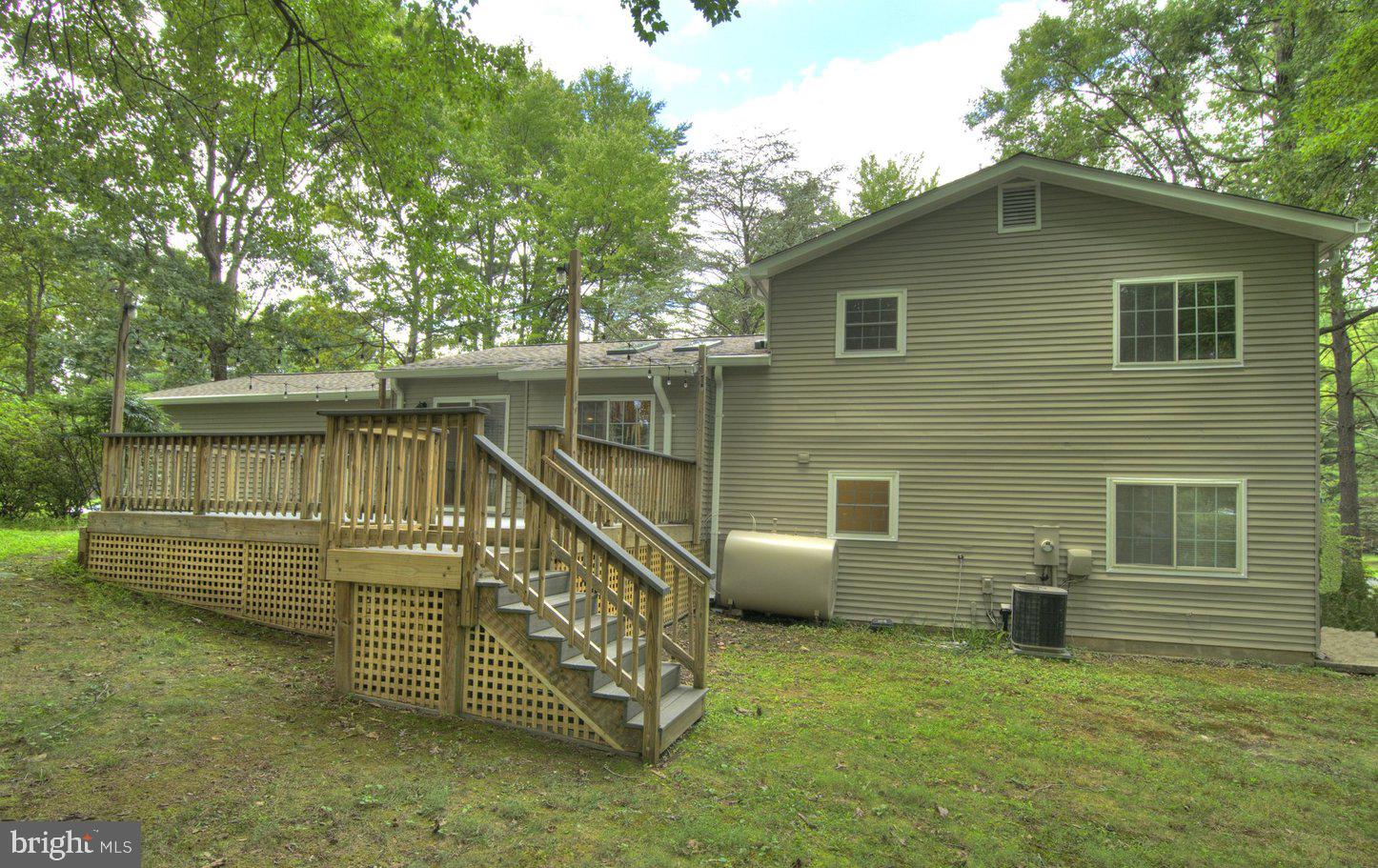 2405 EARLSGATE COURT