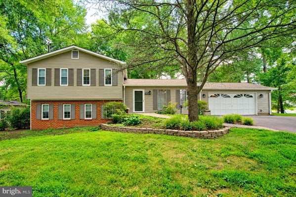 2405 EARLSGATE CT, RESTON, VA 20191 - Image 87d01ecb26f9b8310075b2c0fa82159e/2553947645