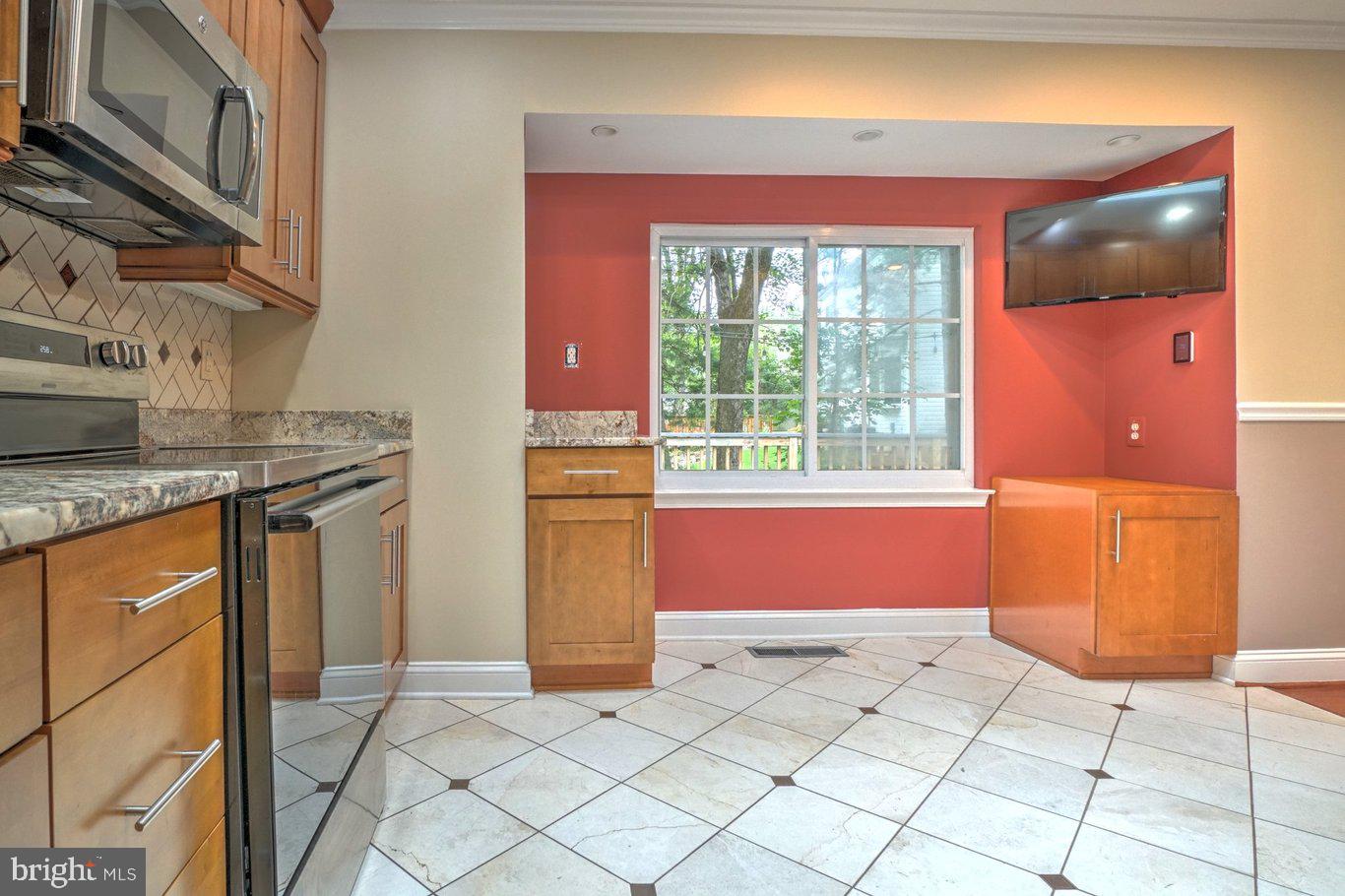 2405 EARLSGATE COURT