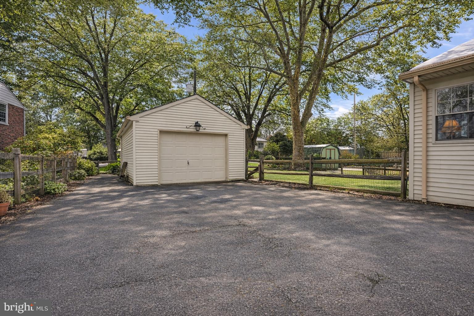 CHESNEY DOWNS - Residential