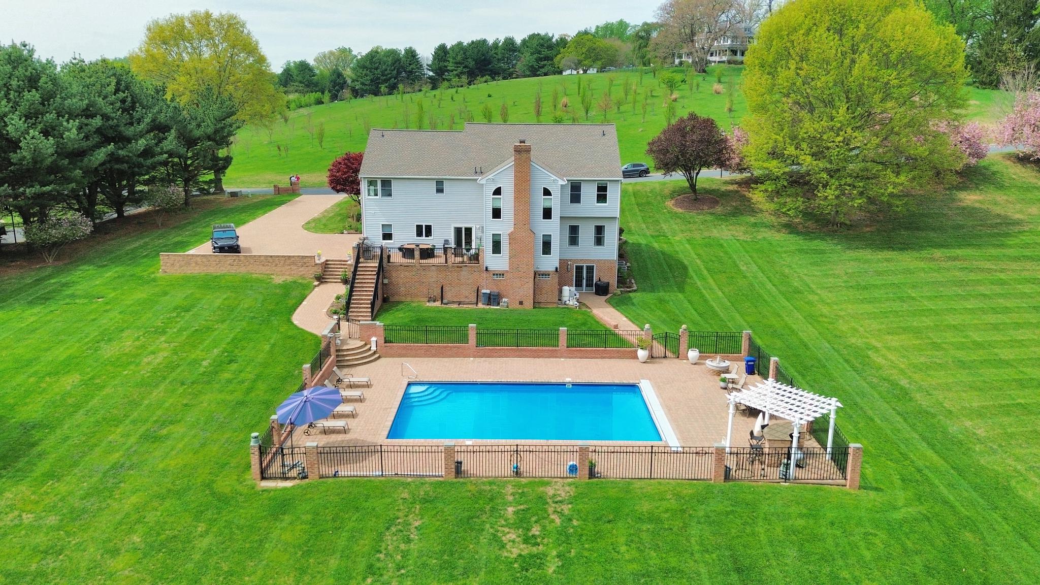 LONGFIELD ESTATES - Residential