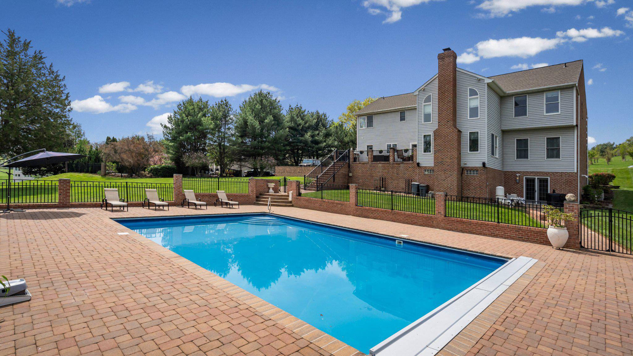 LONGFIELD ESTATES - Residential
