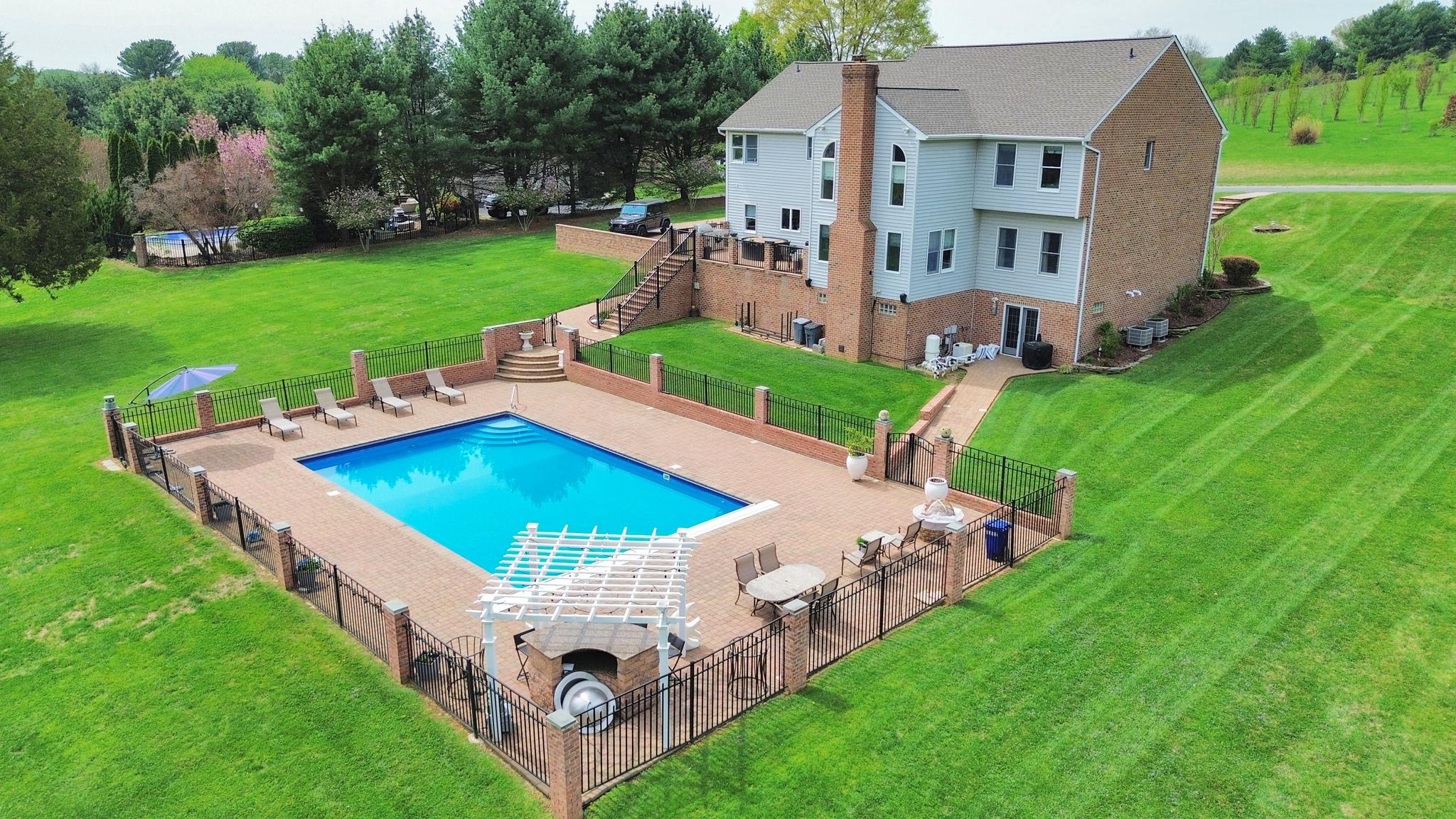 LONGFIELD ESTATES - Residential