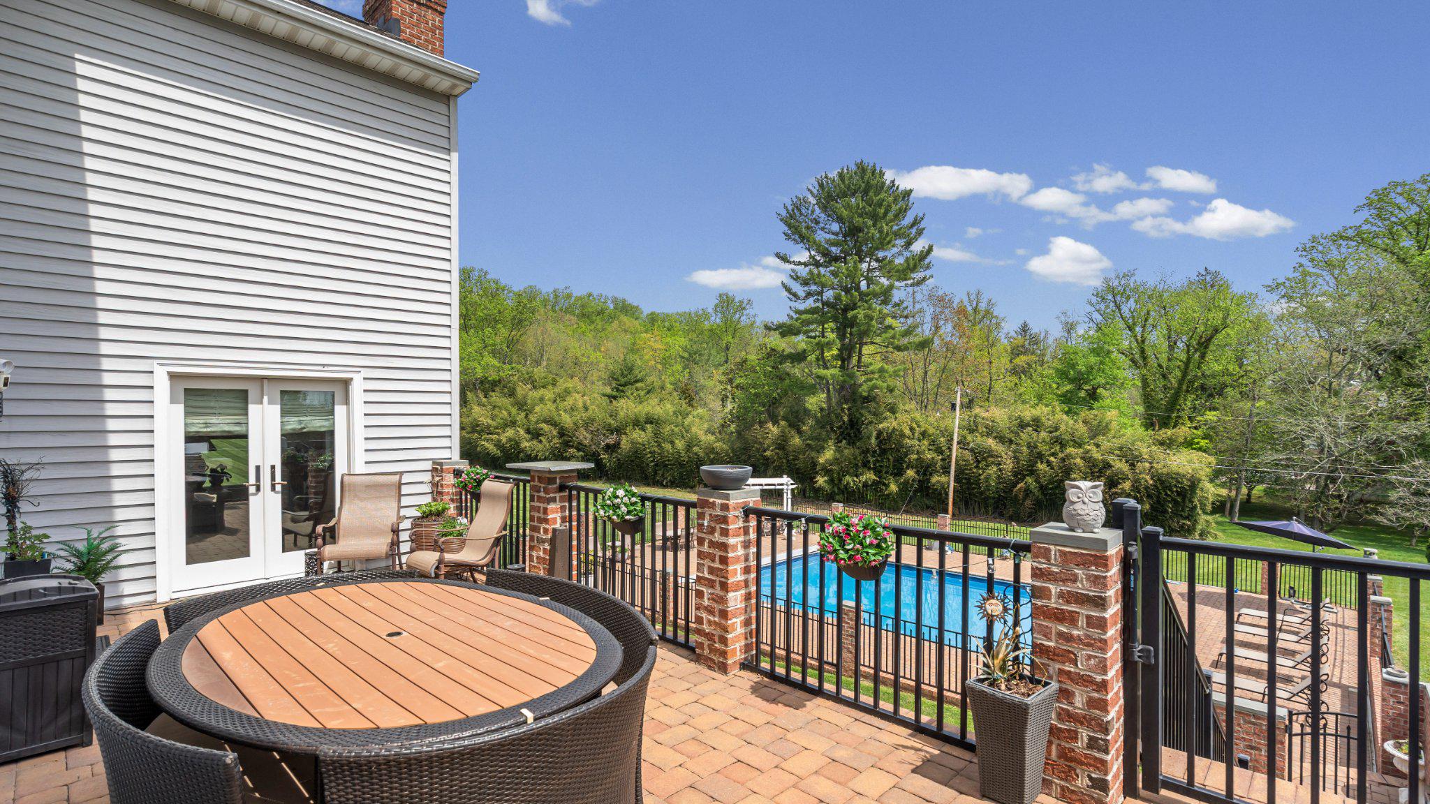 LONGFIELD ESTATES - Residential