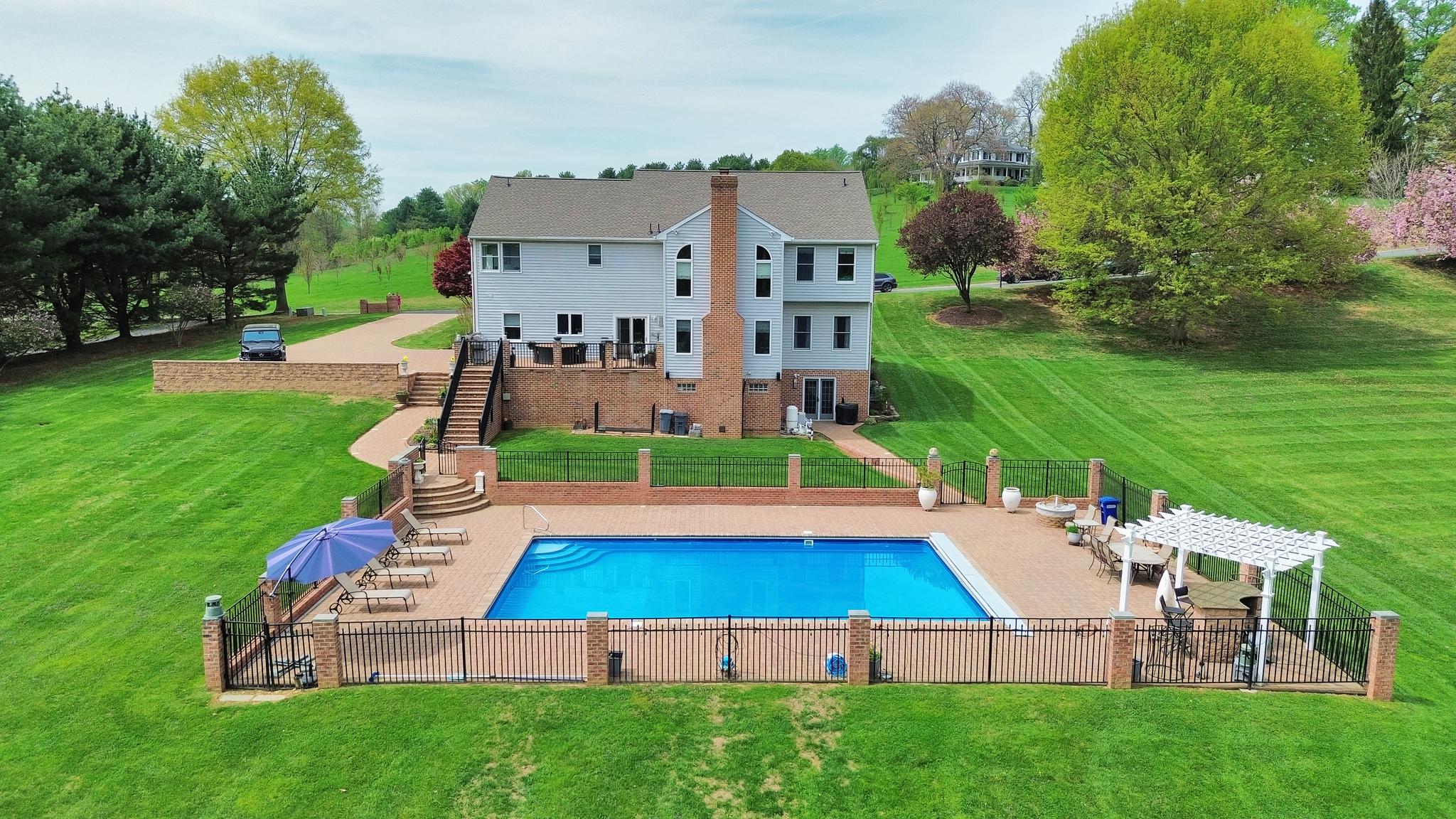 7414 LONGFIELD DRIVE