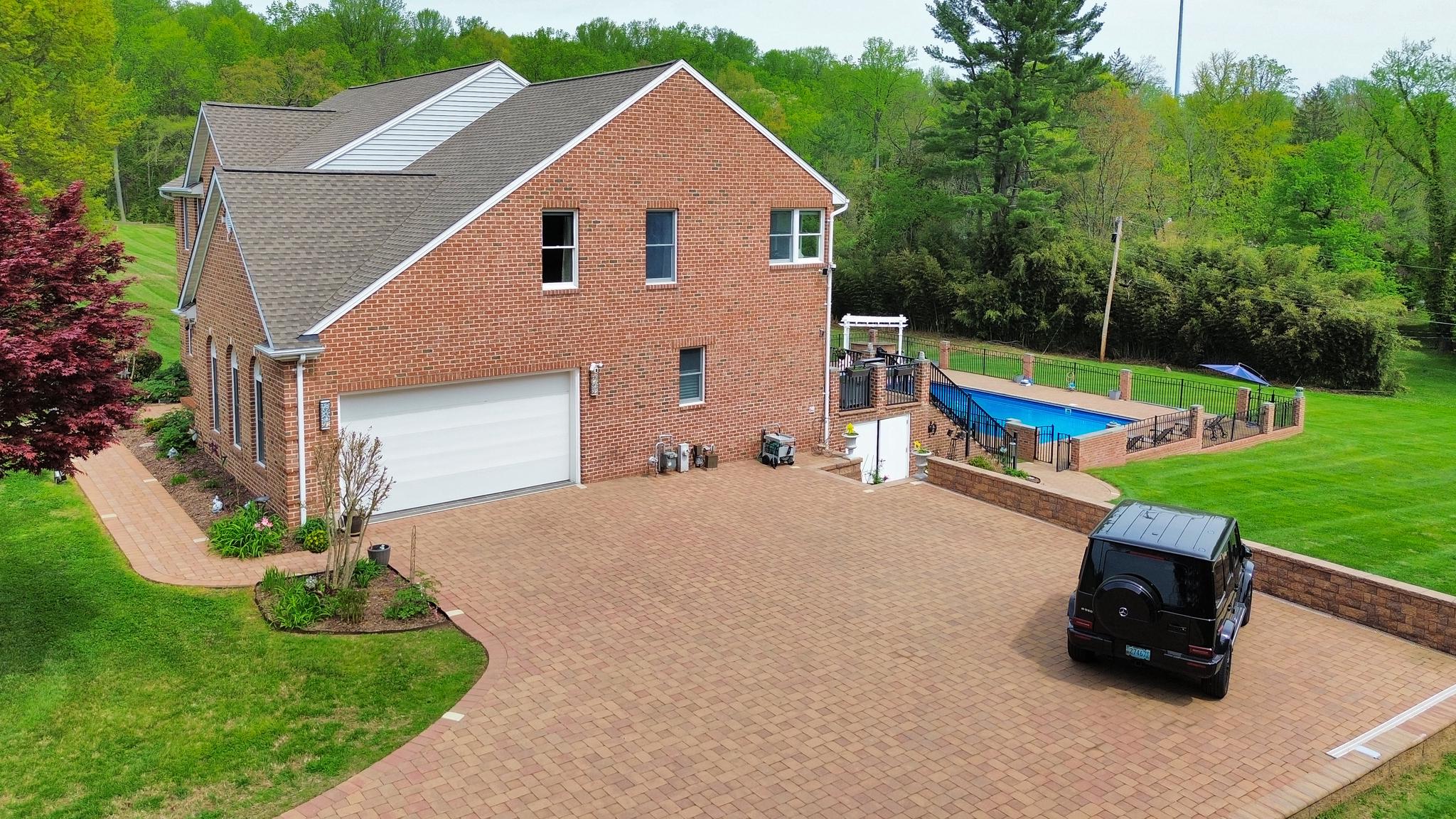 LONGFIELD ESTATES - Residential