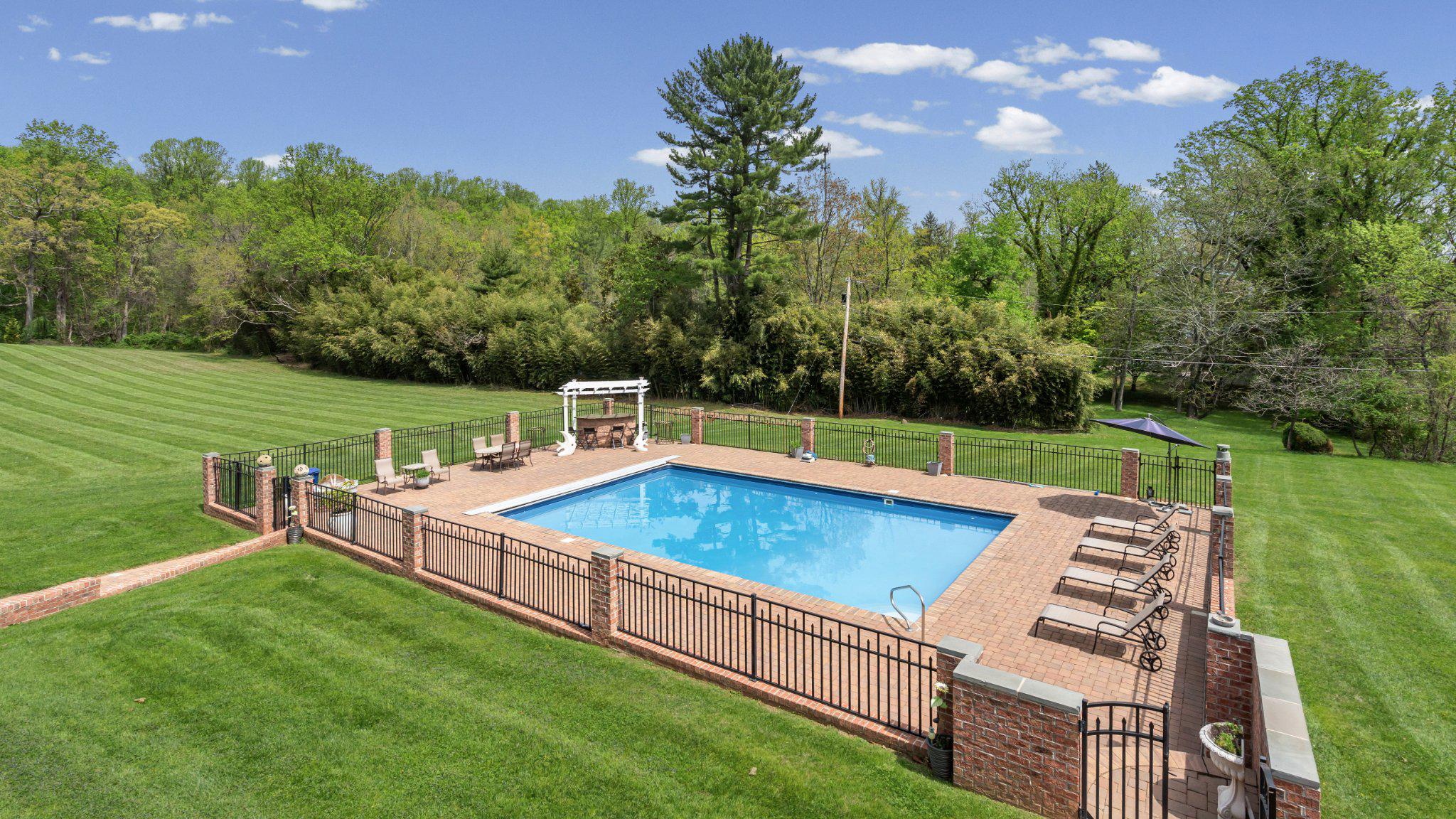 LONGFIELD ESTATES - Residential