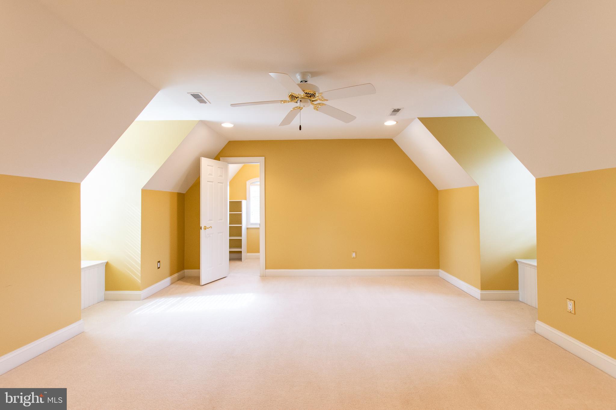 CENTREVILLE RESERV - Residential