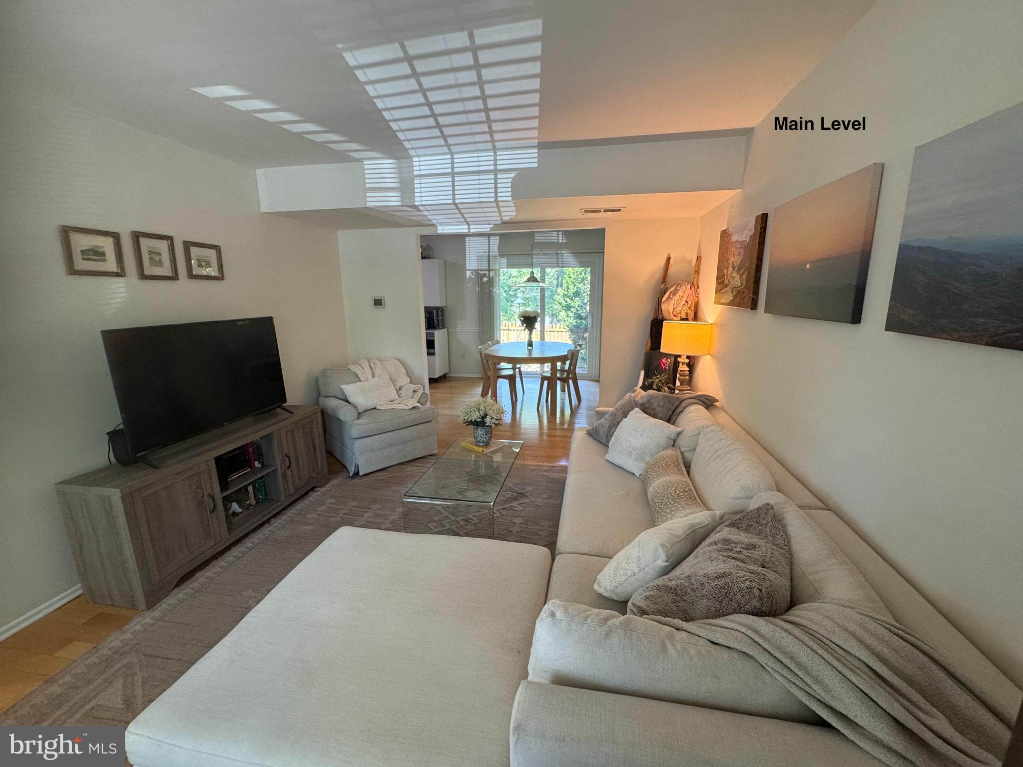 5546 KENDRICK LANE