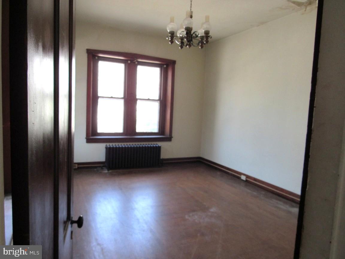 27 W FERDINAND STREET