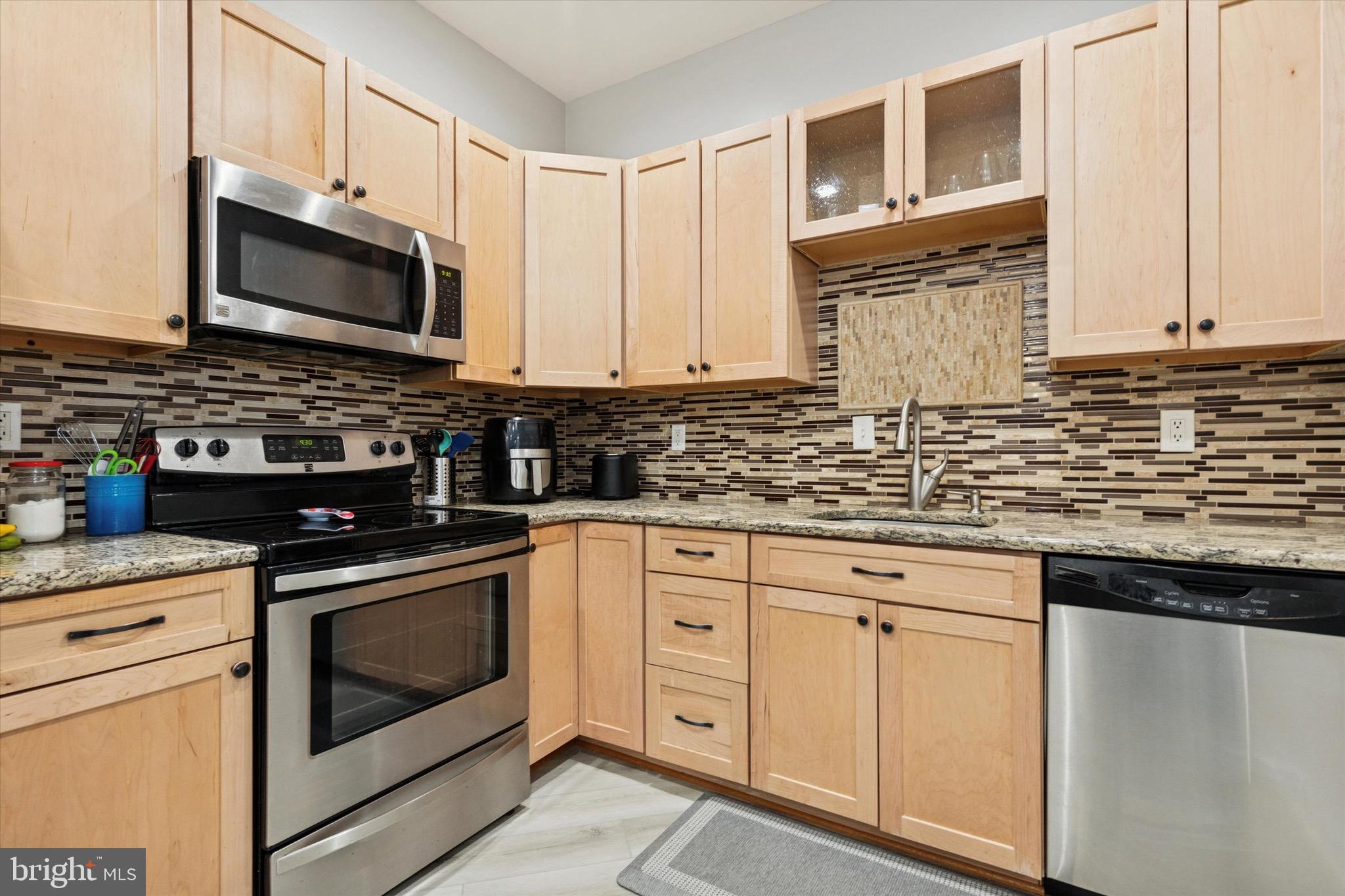 MONTGOMERY PLACE - Residential